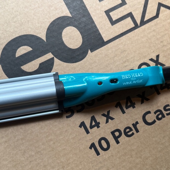 Bed Head Wave Artist - Picture 3 of 3